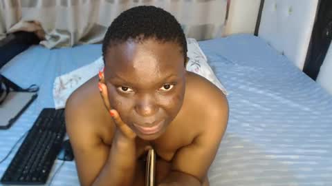 lyiajee online show from 10/17/25, 08:28