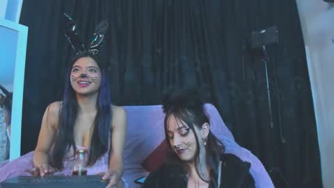Snapshot of lylaheather chatting on 10/27/25, 02:04 Sara online show from 10/27/25, 02:04