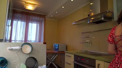 hi im Lyle online show from 02/14/25, 06:23