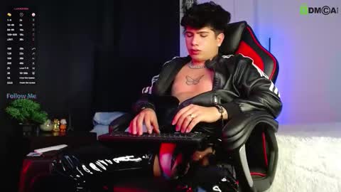 Snapshot of lylebennett_ chatting on 10/09/25, 12:58 Lyle Bennett Freelance Model online show from 10/09/25, 12:58