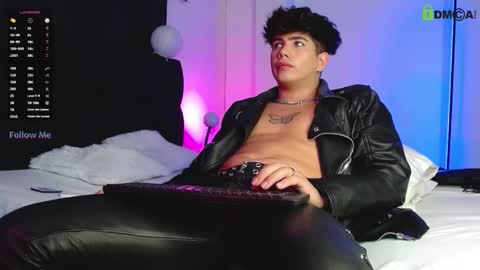 Snapshot of lylebennett_ chatting on 10/23/25, 11:09 Lyle Bennett Freelance Model online show from 10/23/25, 11:09