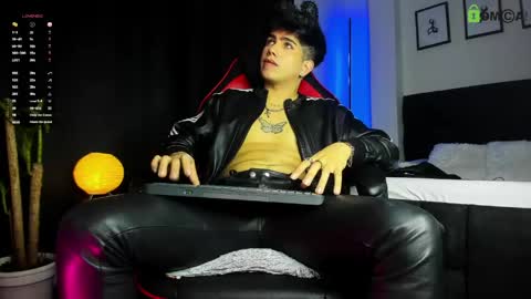 Lyle Bennett Freelance Model online show from 05/31/26, 06:09