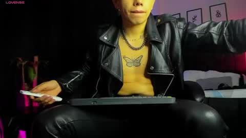 Lyle Bennett Freelance Model online show from 07/24/26, 12:03