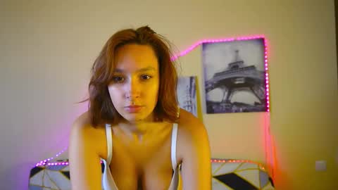 Lylian online show from 09/21/25, 06:59