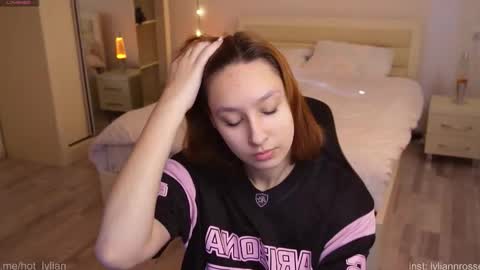 Lylian online show from 11/03/25, 07:09