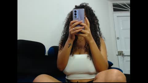 Snapshot of lylii_evans chatting on 02/05/25, 02:19 lylii_evans online show from 02/05/25, 02:19