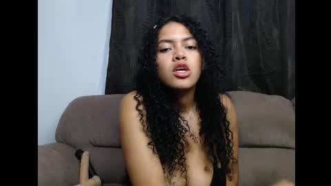 lylii_evans online show from 10/16/25, 10:33