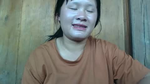 lylymai online show from 10/05/25, 07:39