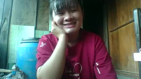 lylymai online show from 10/13/25, 08:58