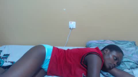 lyn_anna online show from 02/19/25, 08:01
