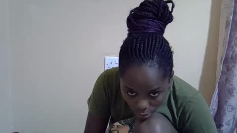 Snapshot of lyn_anna chatting on 09/23/25, 09:34 lyn_anna online show from 09/23/25, 09:34