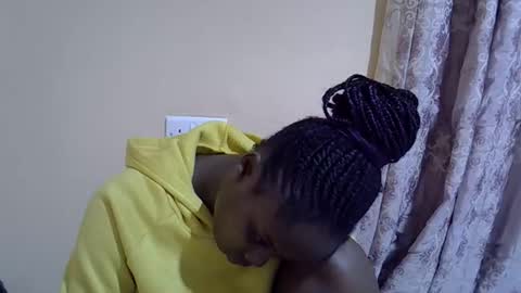 Snapshot of lyn_anna chatting on 09/29/25, 07:08 lyn_anna online show from 09/29/25, 07:08