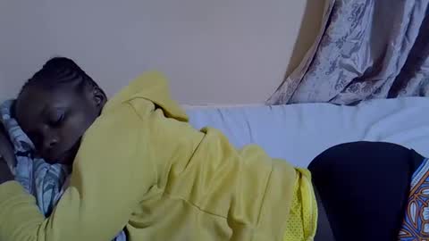 Snapshot of lyn_anna chatting on 10/03/25, 04:20 lyn_anna online show from 10/03/25, 04:20