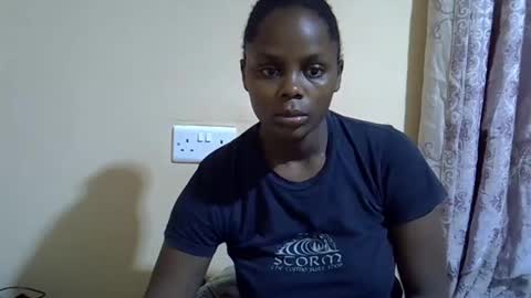 Snapshot of lyn_anna chatting on 10/27/25, 05:11 lyn_anna online show from 10/27/25, 05:11