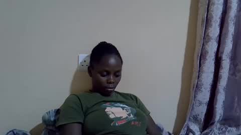 Snapshot of lyn_anna chatting on 10/28/25, 08:51 lyn_anna online show from 10/28/25, 08:51