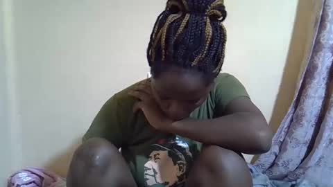 Snapshot of lyn_anna chatting on 11/17/25, 11:49 lyn_anna online show from 11/17/25, 11:49