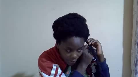 Snapshot of lyn_anna chatting on 11/29/25, 07:28 lyn_anna online show from 11/29/25, 07:28