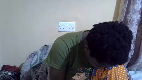 Snapshot of lyn_anna chatting on 11/30/25, 08:29 lyn_anna online show from 11/30/25, 08:29