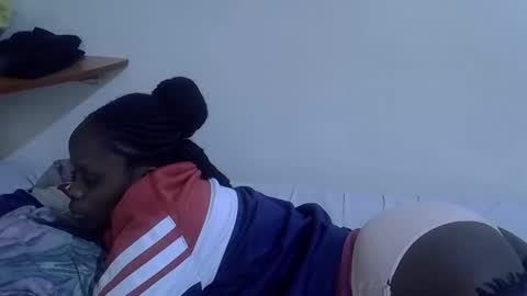 lyn_anna online show from 02/17/26, 09:28