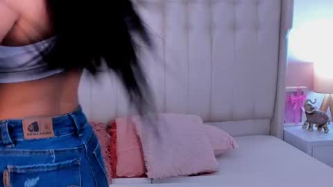 Snapshot of lyn_smith_ chatting on 09/15/25, 11:10 Lyn online show from 09/15/25, 11:10