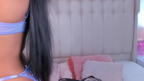 Snapshot of lyn_smith_ chatting on 09/30/25, 11:04 Lyn online show from 09/30/25, 11:04