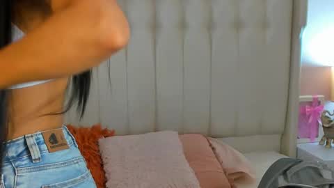 Snapshot of lyn_smith_ chatting on 10/08/25, 11:08 Lyn online show from 10/08/25, 11:08