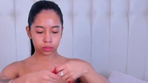 Snapshot of lyn_smith_ chatting on 10/15/25, 11:10 Lyn online show from 10/15/25, 11:10