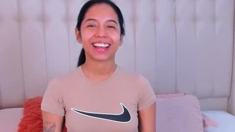 Snapshot of lyn_smith_ chatting on 11/21/25, 11:09 Lyn online show from 11/21/25, 11:09