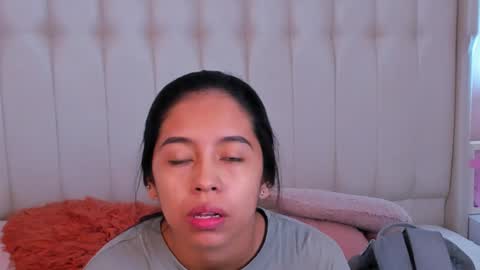 Snapshot of lyn_smith_ chatting on 11/26/25, 11:11 Lyn online show from 11/26/25, 11:11