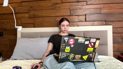 Eva online show from 06/30/26, 07:53