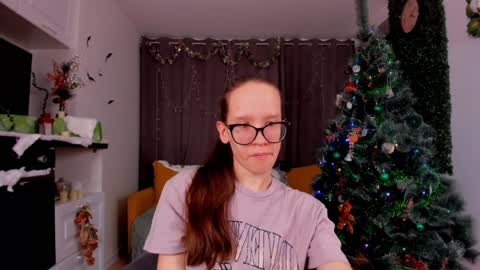 Sara online show from 12/31/24, 02:14