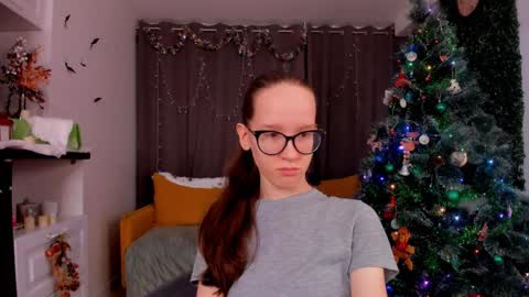 Sara online show from 01/06/25, 04:02