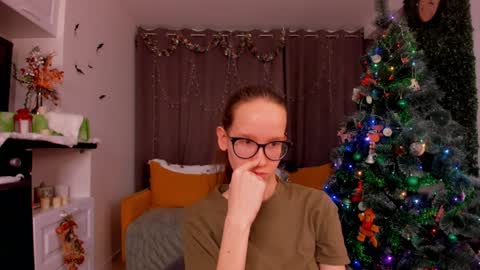 Sara online show from 01/08/25, 01:42