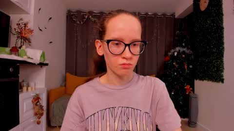 Sara online show from 01/11/25, 01:16