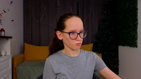Sara online show from 01/16/25, 01:16