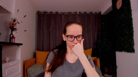 Sara online show from 01/25/25, 04:13