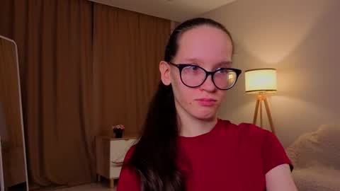 Sara online show from 12/16/25, 04:34