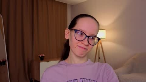 Snapshot of lynettebails chatting on 03/14/26, 04:23 Sara online show from 03/14/26, 04:23