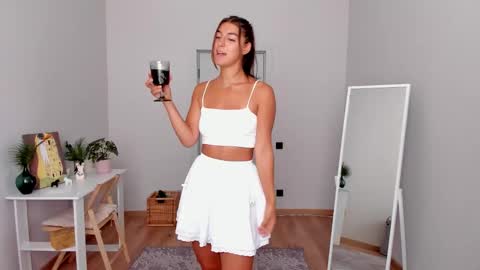  LYNN  online show from 09/18/25, 06:26