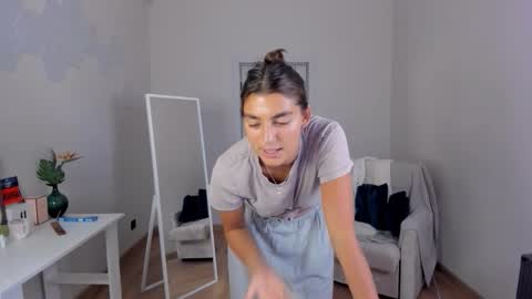  LYNN  online show from 11/01/25, 07:21