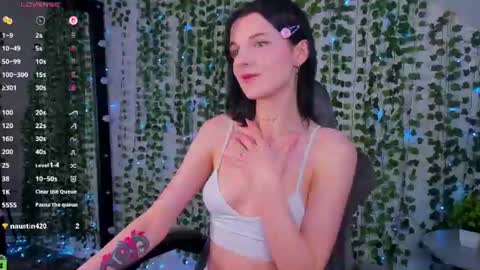 Lynn online show from 07/22/26, 11:51