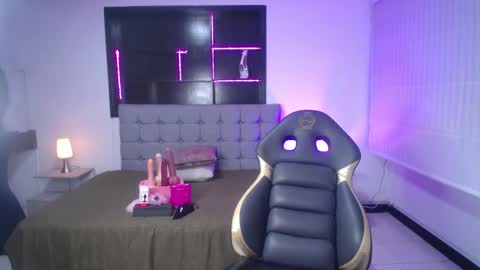 Snapshot of lynn_turner_ chatting on 03/19/26, 12:53 lynn_turner_ online show from 03/19/26, 12:53