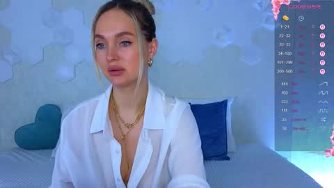 Lana online show from 11/19/25, 02:44