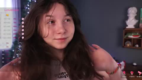 Lola online show from 12/17/24, 07:40
