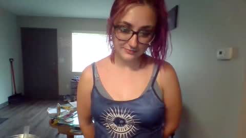Snapshot of lynnkitten69000 chatting on 04/15/26, 08:53 Lynn online show from 04/15/26, 08:53