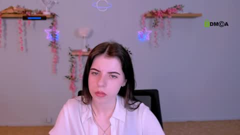 lyra_desire online show from 05/21/26, 08:32