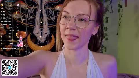 Lyra online show from 11/23/25, 12:10