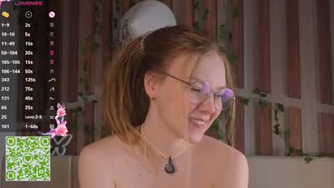 Snapshot of lyra_thenymph chatting on 06/27/26, 12:15 Lyra online show from 06/27/26, 12:15
