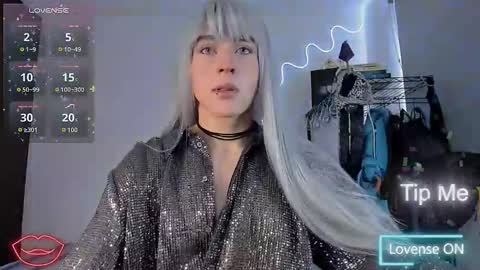 Lyric online show from 11/05/25, 04:40