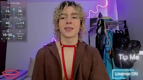 Lyric online show from 11/19/25, 08:53